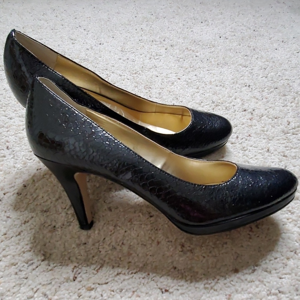 Anne Klein Platformed Pump